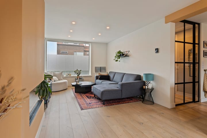 Foto 17 van Jan van Ruusbroeckstraat 25