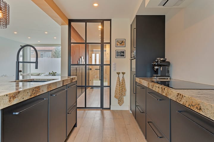 Foto 9 van Jan van Ruusbroeckstraat 25