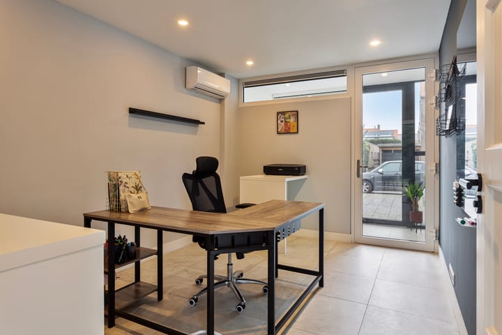 Foto 25 van Jan van Ruusbroeckstraat 25