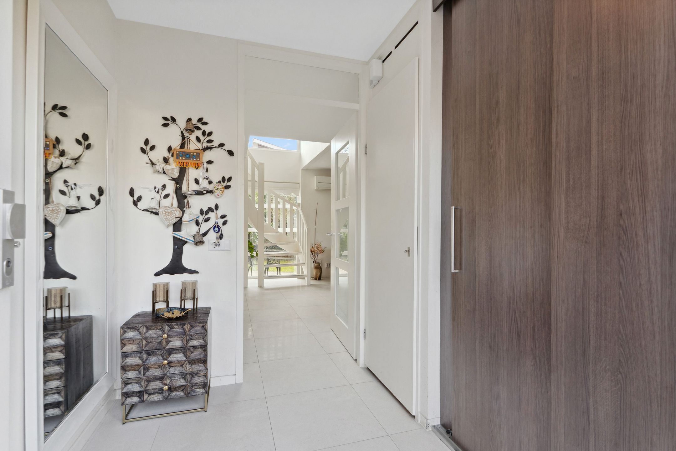 Photo 6 of Oranjegeelstraat 14