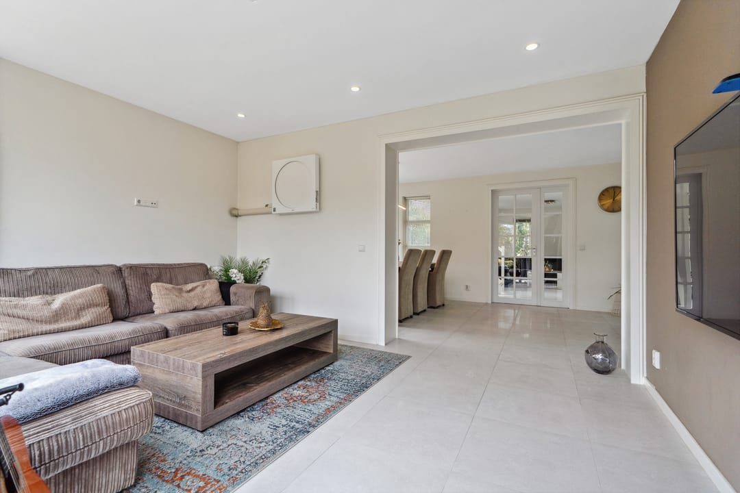 Photo 17 of Oranjegeelstraat 14