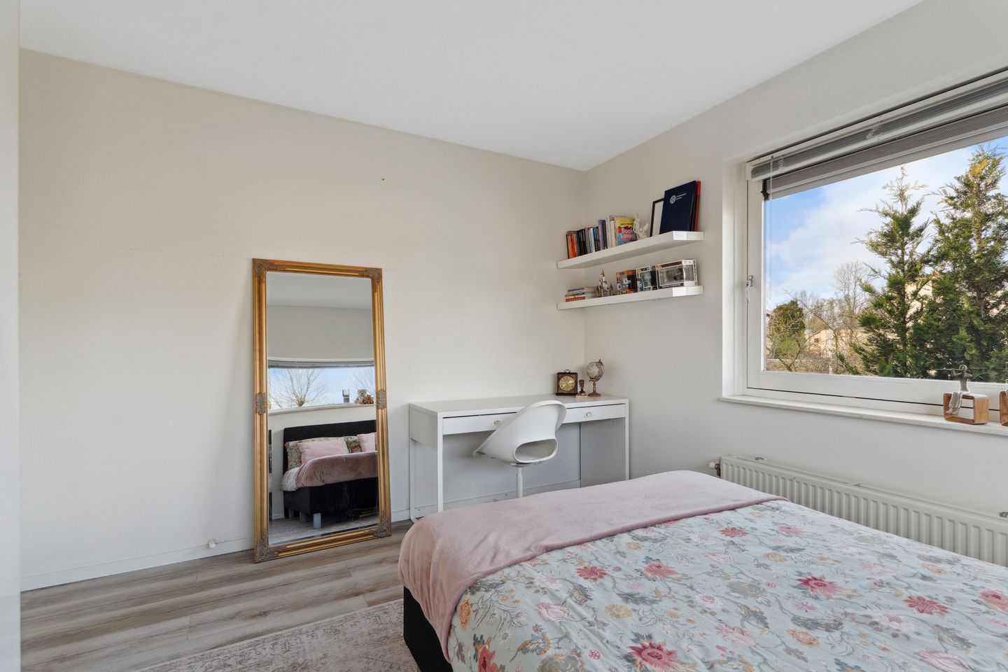 Photo 35 of Oranjegeelstraat 14