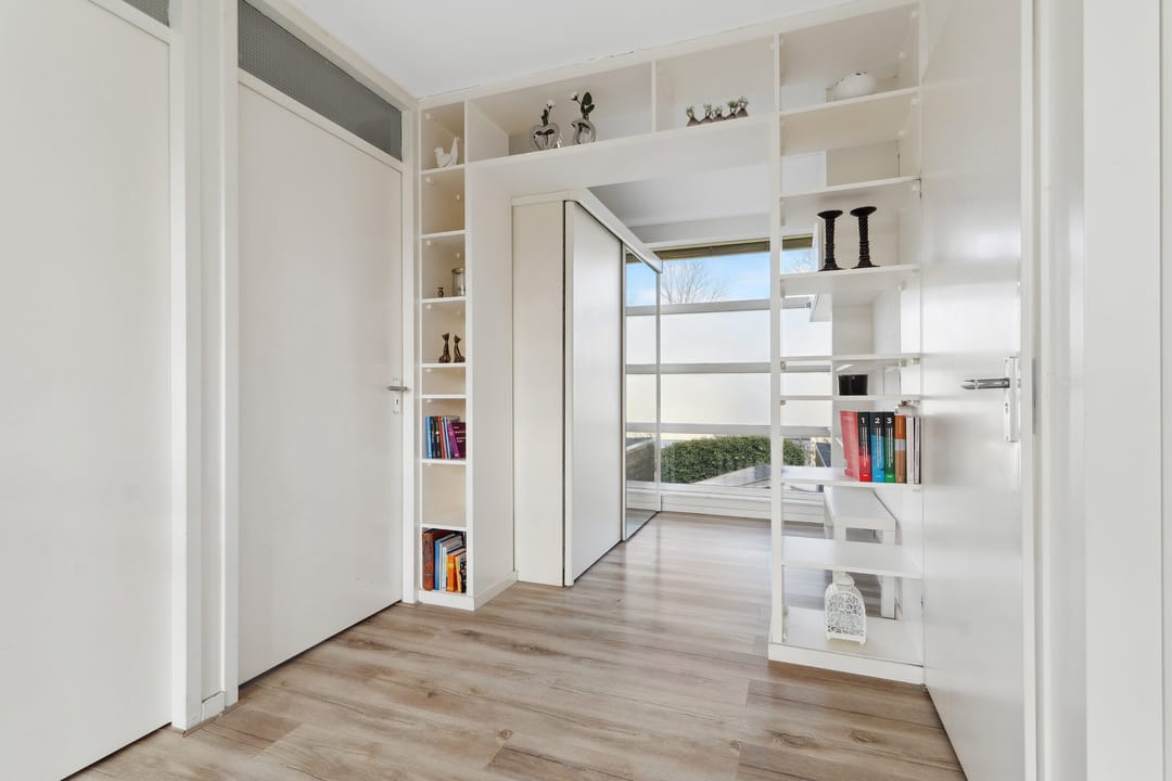 Photo 41 of Oranjegeelstraat 14