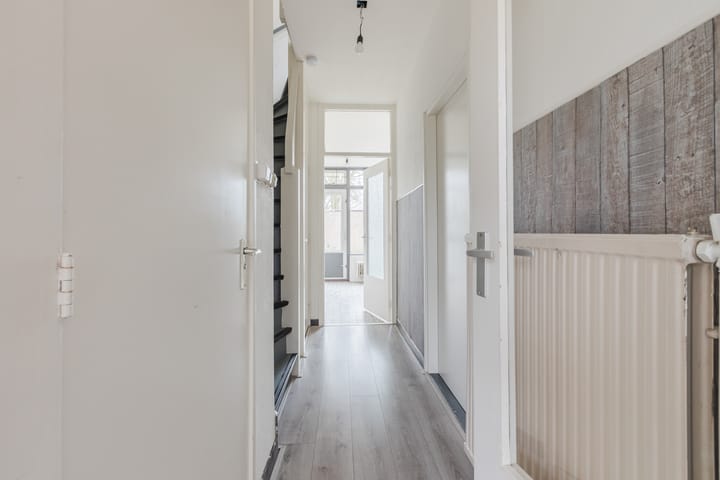 Foto 15 van Wagenaarstraat 152