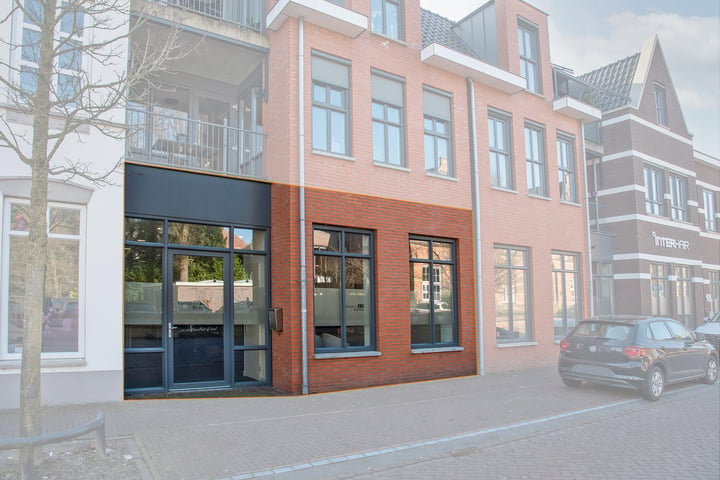 Stationsstraat 14, Borne