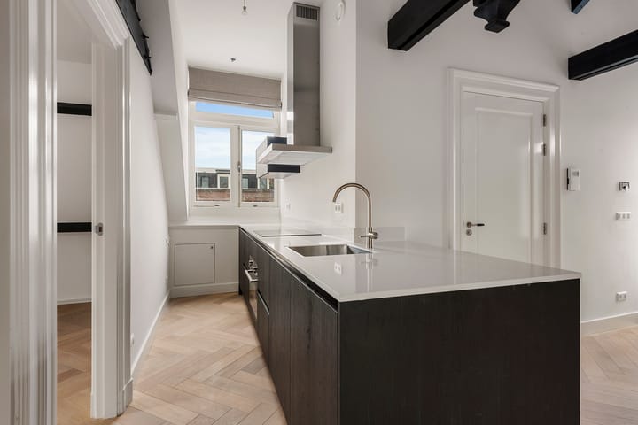 Foto 7 van Czaar Peterstraat 23-D