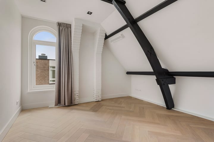 Foto 11 van Czaar Peterstraat 23-D