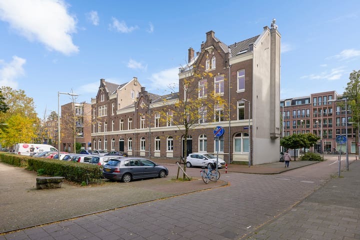 Photo 16 of Czaar Peterstraat 23-D