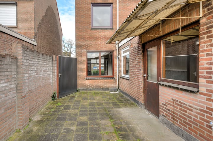 Photo 28 of Ridderstraat 138