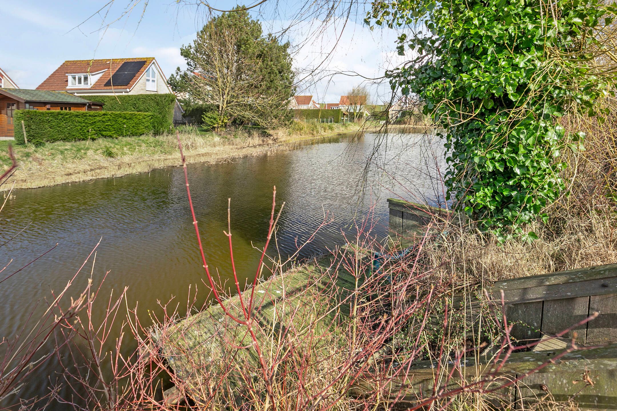 Foto 27 van Nieuwesluisweg 1-008