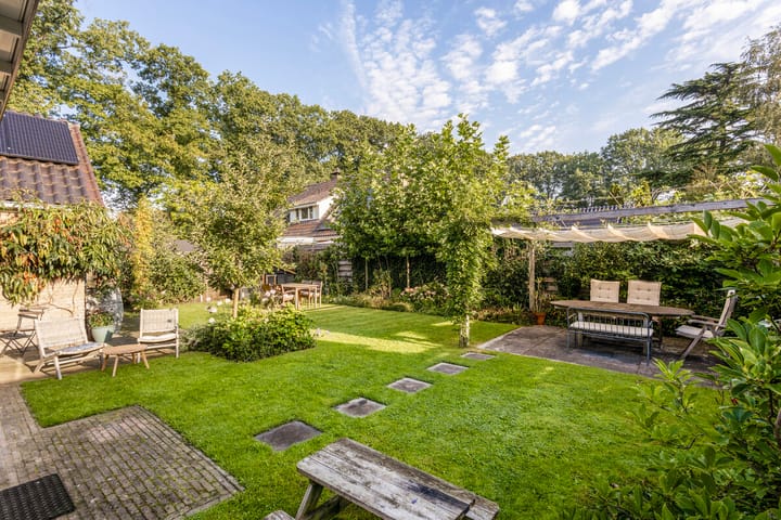 Photo 36 of Bussloselaan 11-A