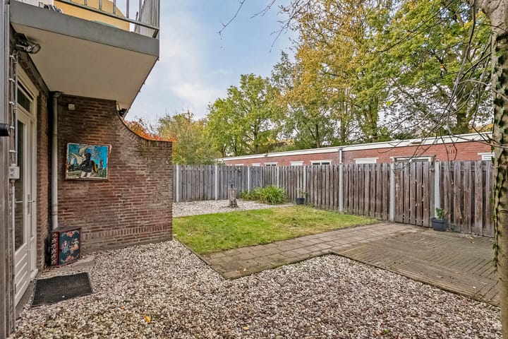 Foto 21 van Petrus Dondersstraat 187