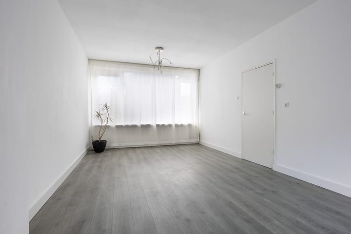 Photo 4 of Kruisbeeklaan 17