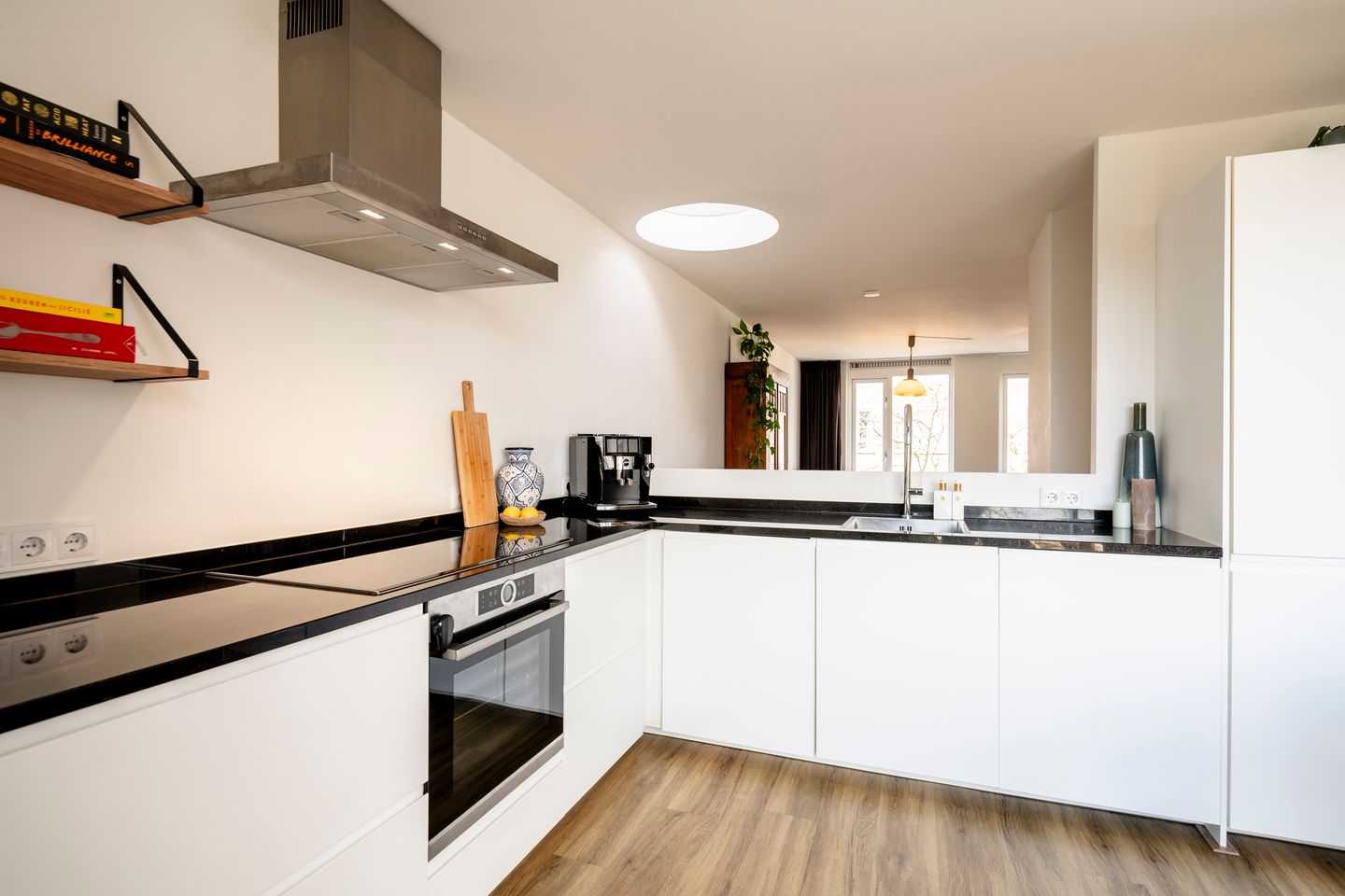 Photo 5 of Bataviastraat 36-H