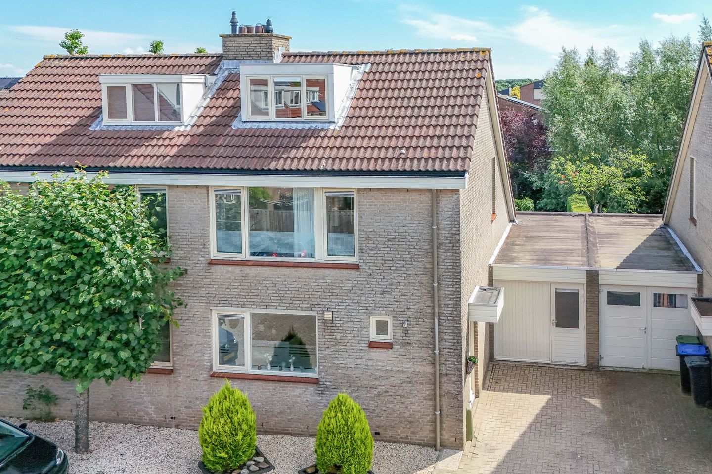 Foto 1 van Zernikelaan 8