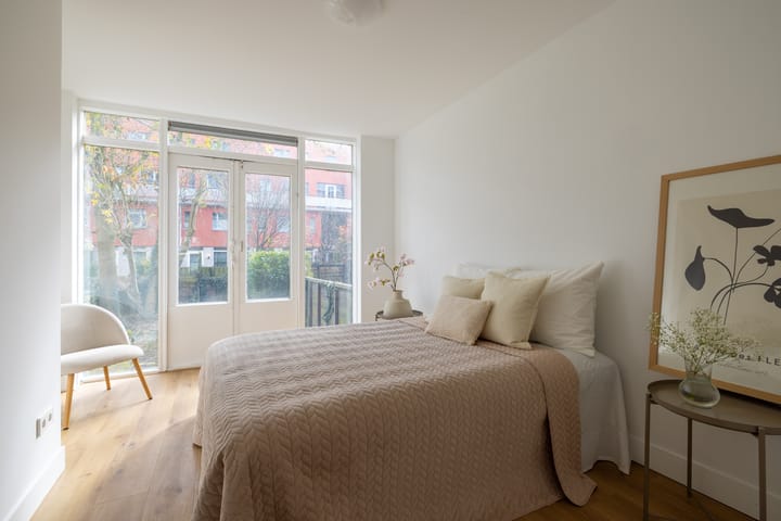 Photo 3 of Mathenesserweg 112-A