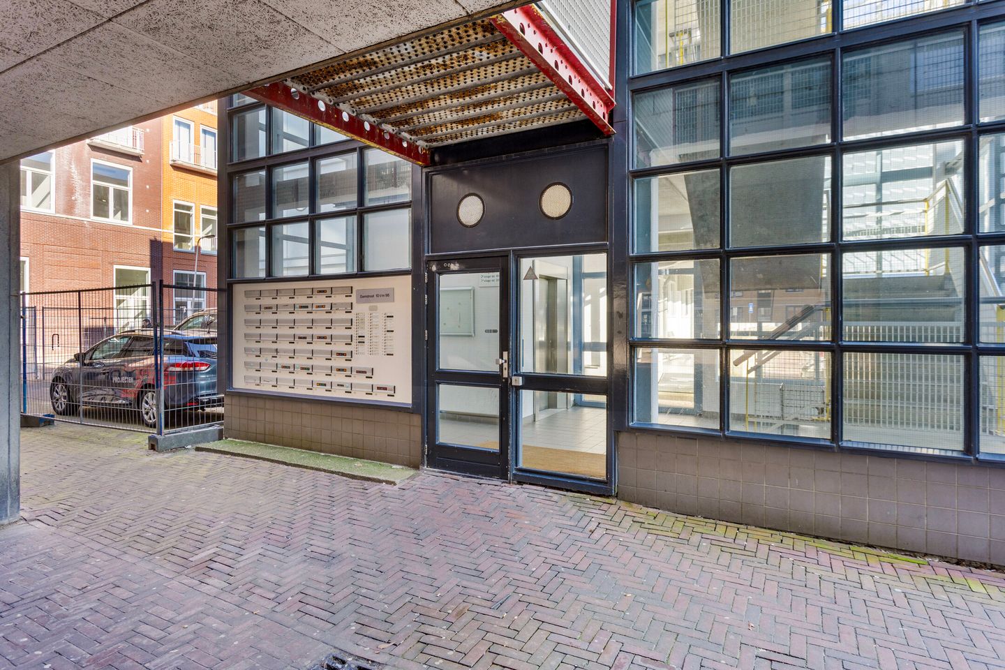 Foto 25 van Damstraat 42