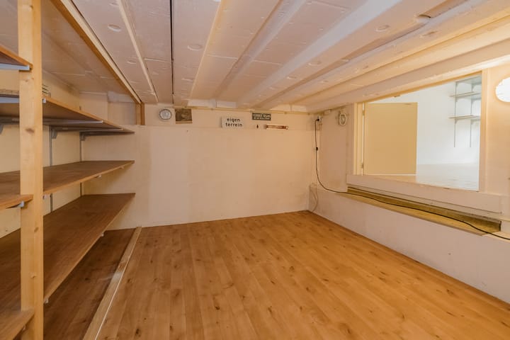 Foto 11 van L. Springerstraat 88