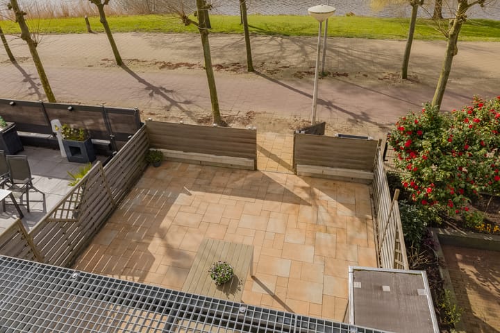 Foto 27 van L. Springerstraat 88