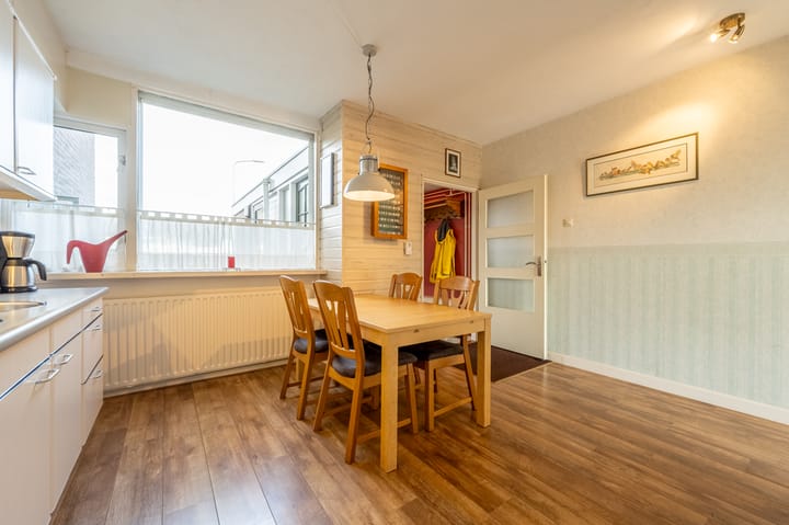 Photo 11 of Damaststraat 50