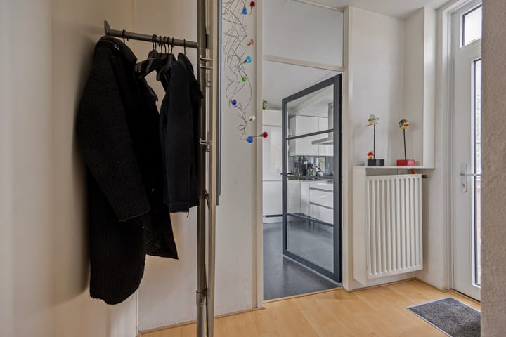 Photo 9 of Schoutstraat 10