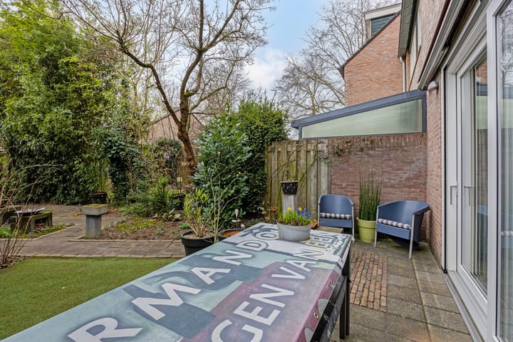 Photo 20 of Schoutstraat 10