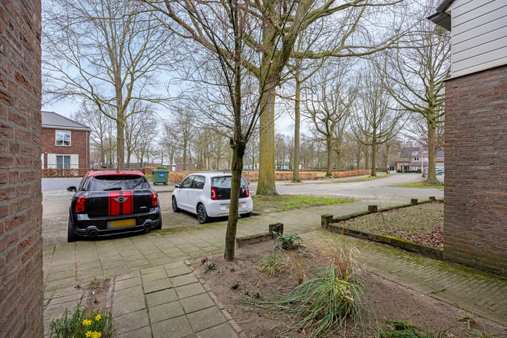 Photo 38 of Schoutstraat 10