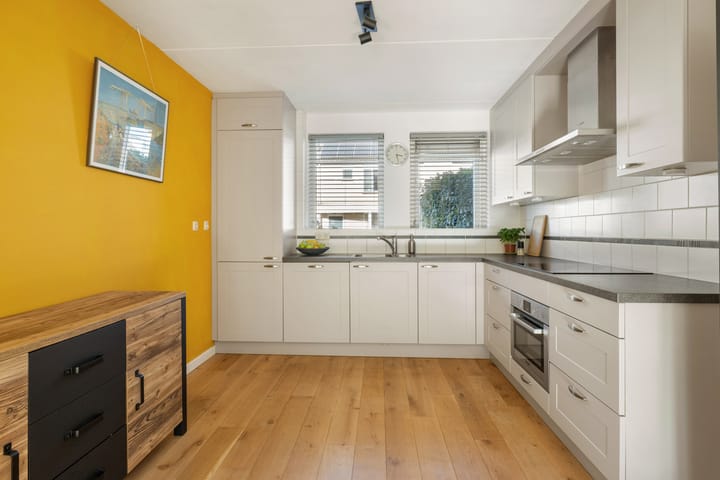 Photo 14 of Philippote van der Marckstraat 7