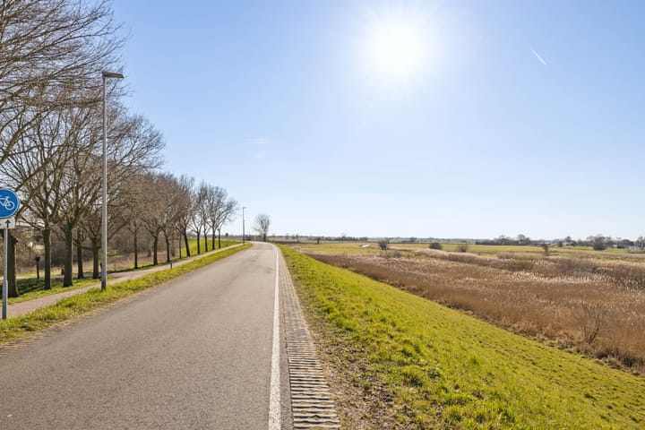 Photo 41 of Philippote van der Marckstraat 7