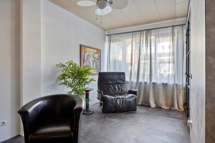 Foto 5 van Van Leeuwenhoekstraat 10