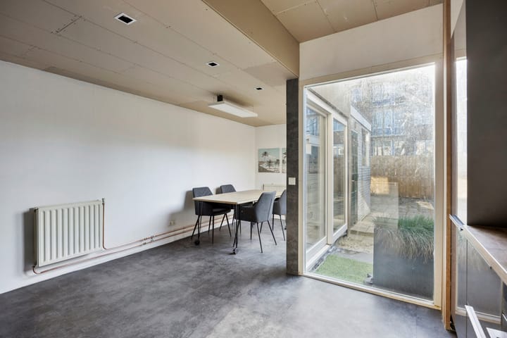 Foto 12 van Van Leeuwenhoekstraat 10