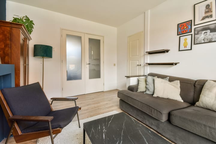 Photo 8 of Van Hallstraat 43-H