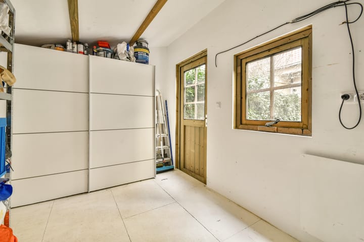 Photo 22 of Van Hallstraat 43-H