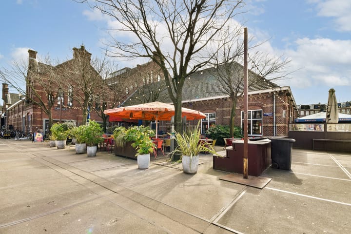 Photo 27 of Van Hallstraat 43-H