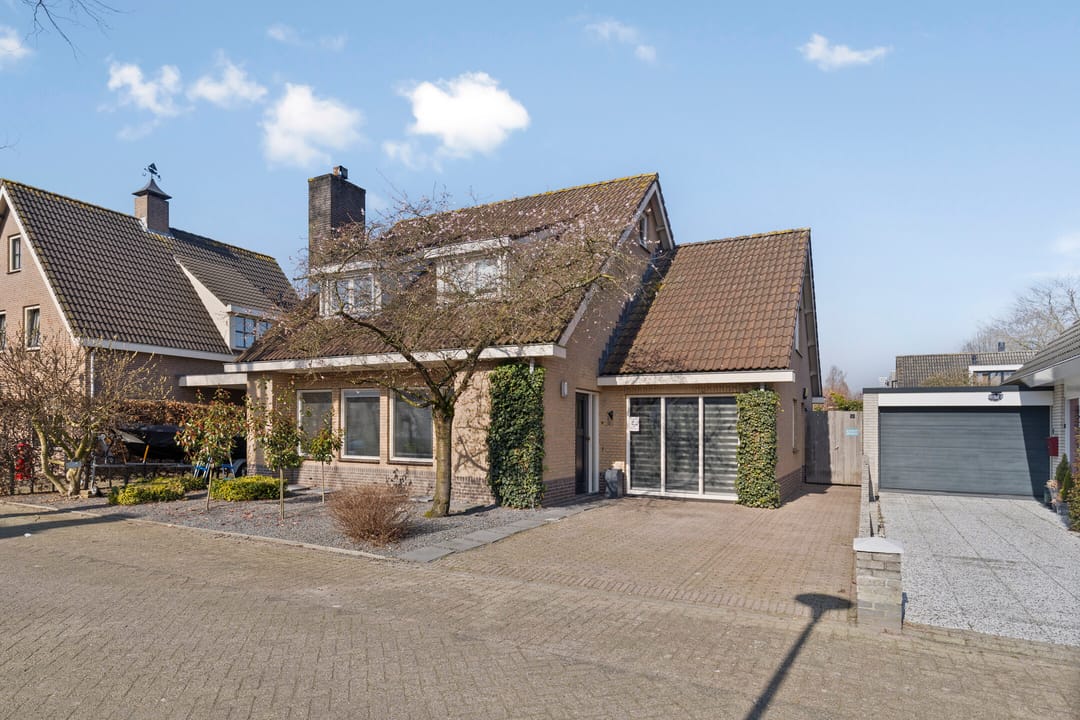 Photo 1 of Marga Klompélaan 7