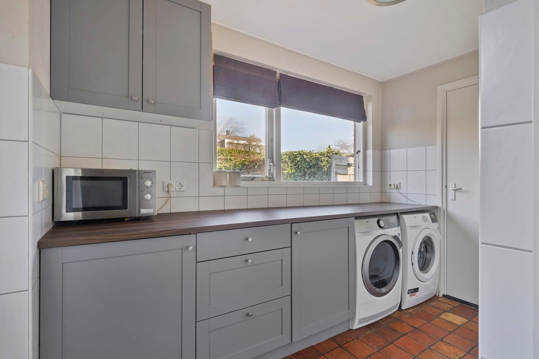 Photo 13 of Marga Klompélaan 7