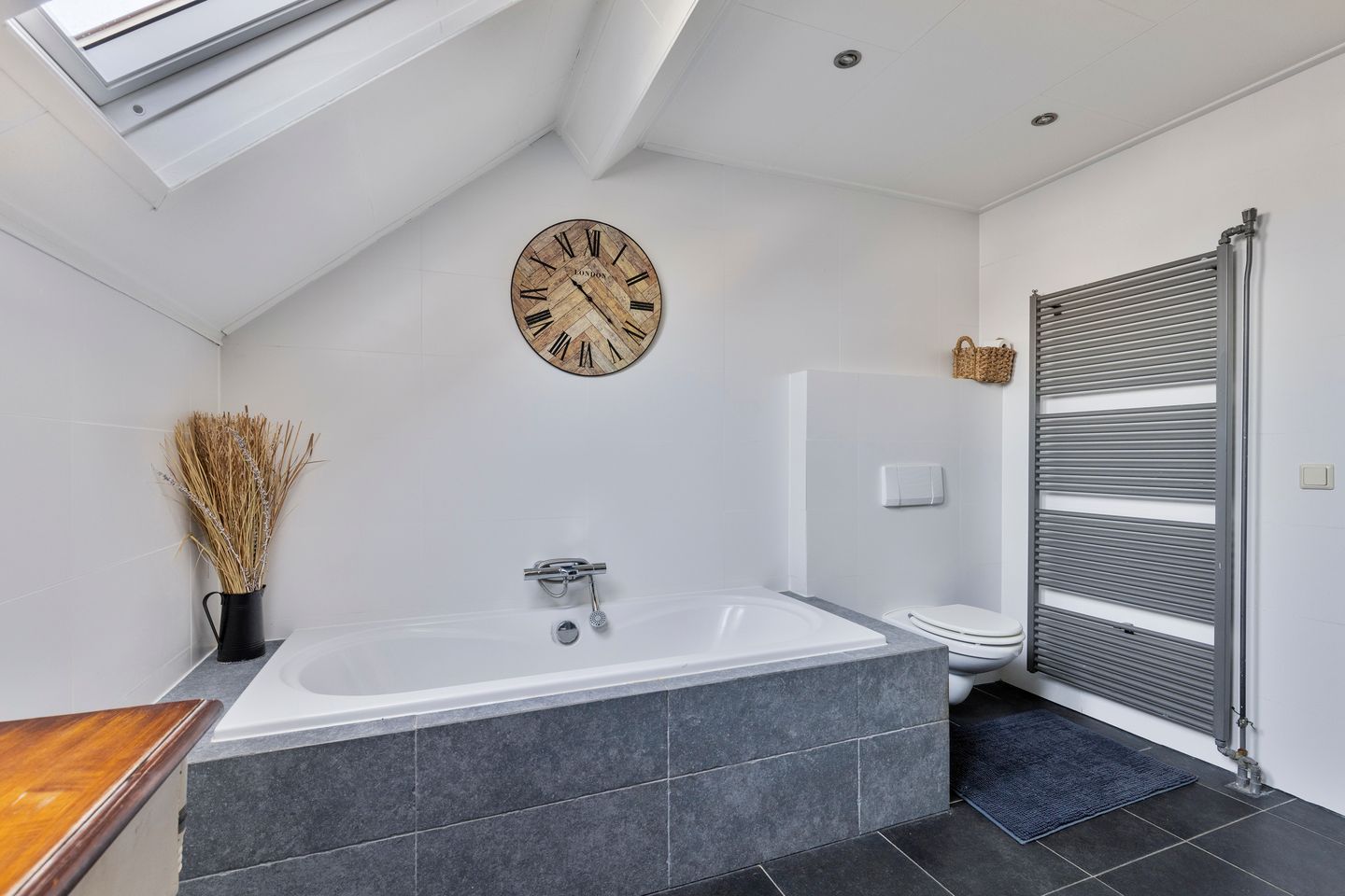 Photo 29 of Marga Klompélaan 7