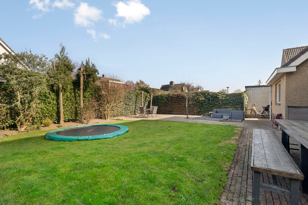 Photo 38 of Marga Klompélaan 7