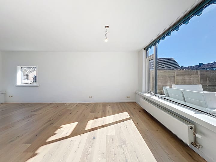 Foto 5 van Pastoor J.A.M. van den Muijsenbergstraat 9