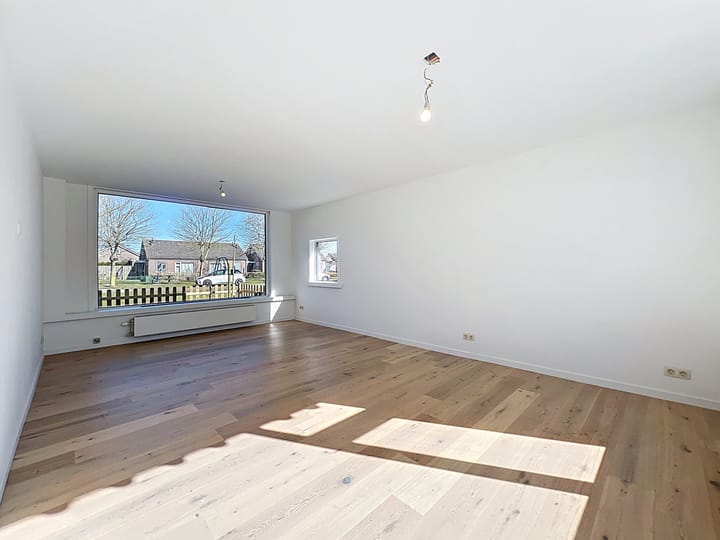 Foto 6 van Pastoor J.A.M. van den Muijsenbergstraat 9