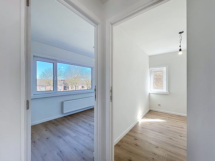 Foto 8 van Pastoor J.A.M. van den Muijsenbergstraat 9