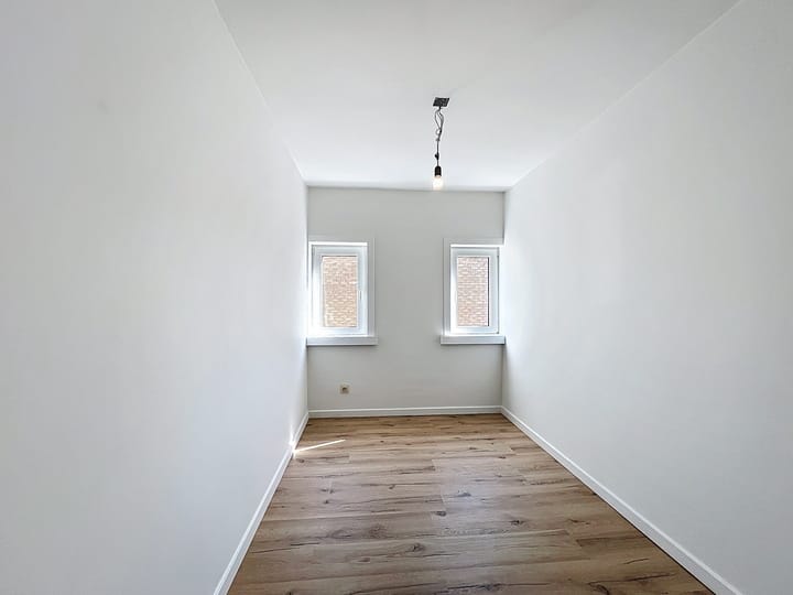 Foto 12 van Pastoor J.A.M. van den Muijsenbergstraat 9