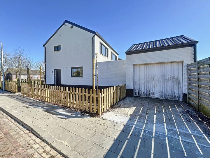 Foto 23 van Pastoor J.A.M. van den Muijsenbergstraat 9