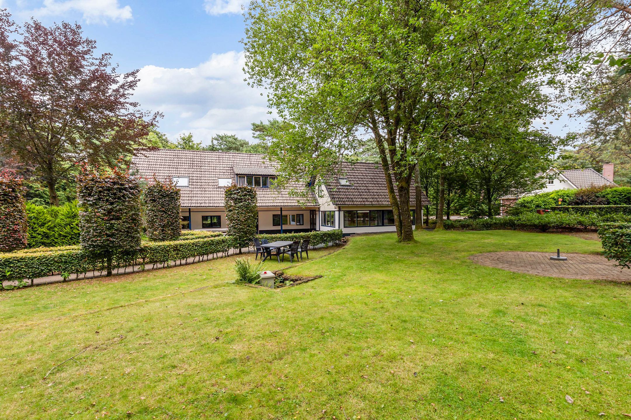 12-bedroom freehold villa in Beekbergen — photo 1 of 5