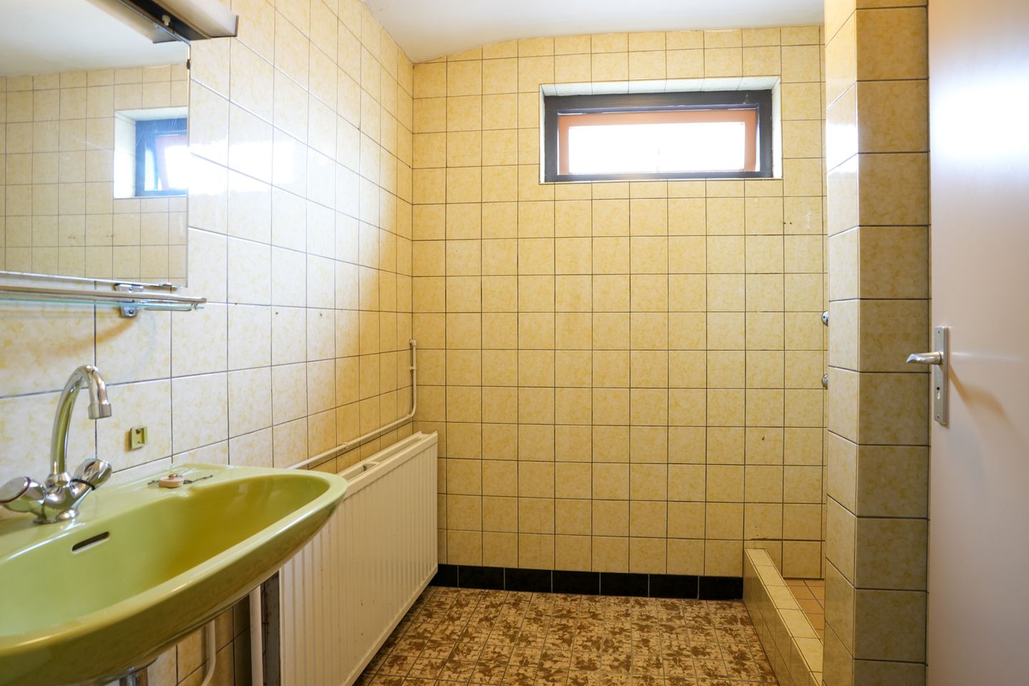 Photo 14 of Strucht 93
