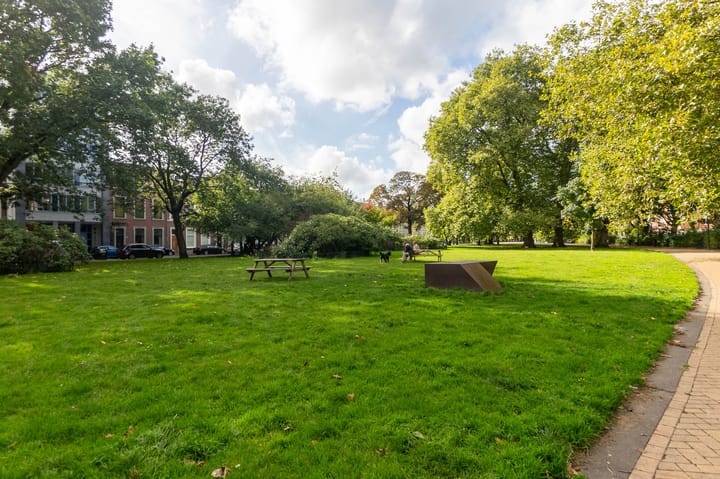 Photo 24 of Huijgensstraat 13-D