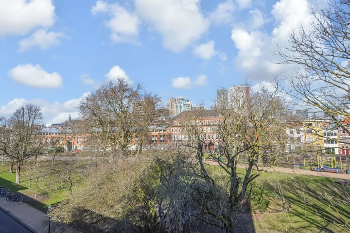 Photo 26 of Huijgensstraat 13-D