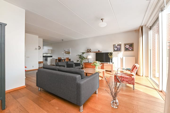 Foto 2 van Renovalaan 1