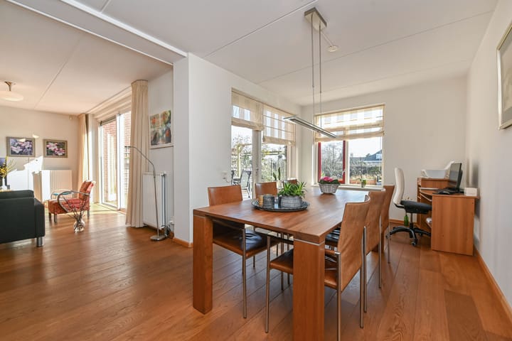 Foto 15 van Renovalaan 1