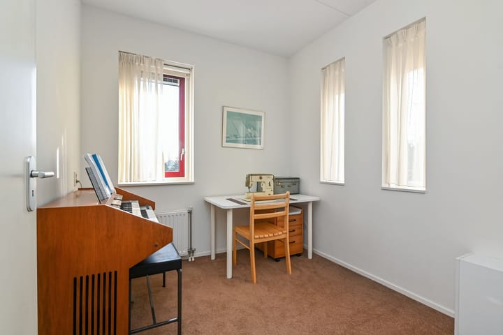 Foto 38 van Renovalaan 1